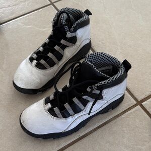 Nike Light Grey Steel 10’s Kids High-Top Sneakers - Black and White